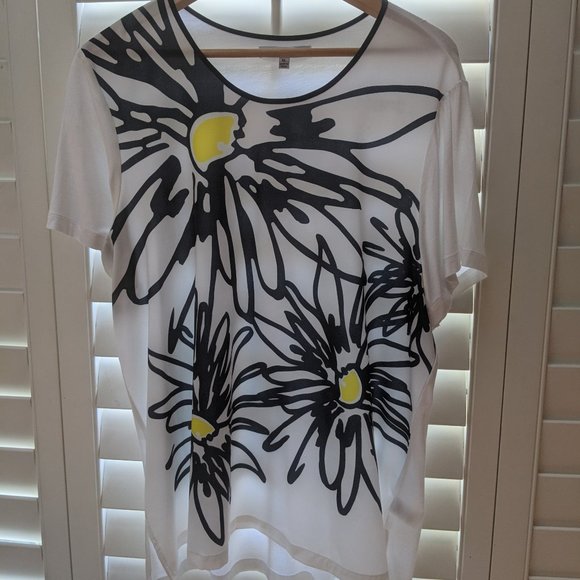 Women's XL Graphic Daisy Tee Shirt - Picture 1 of 7